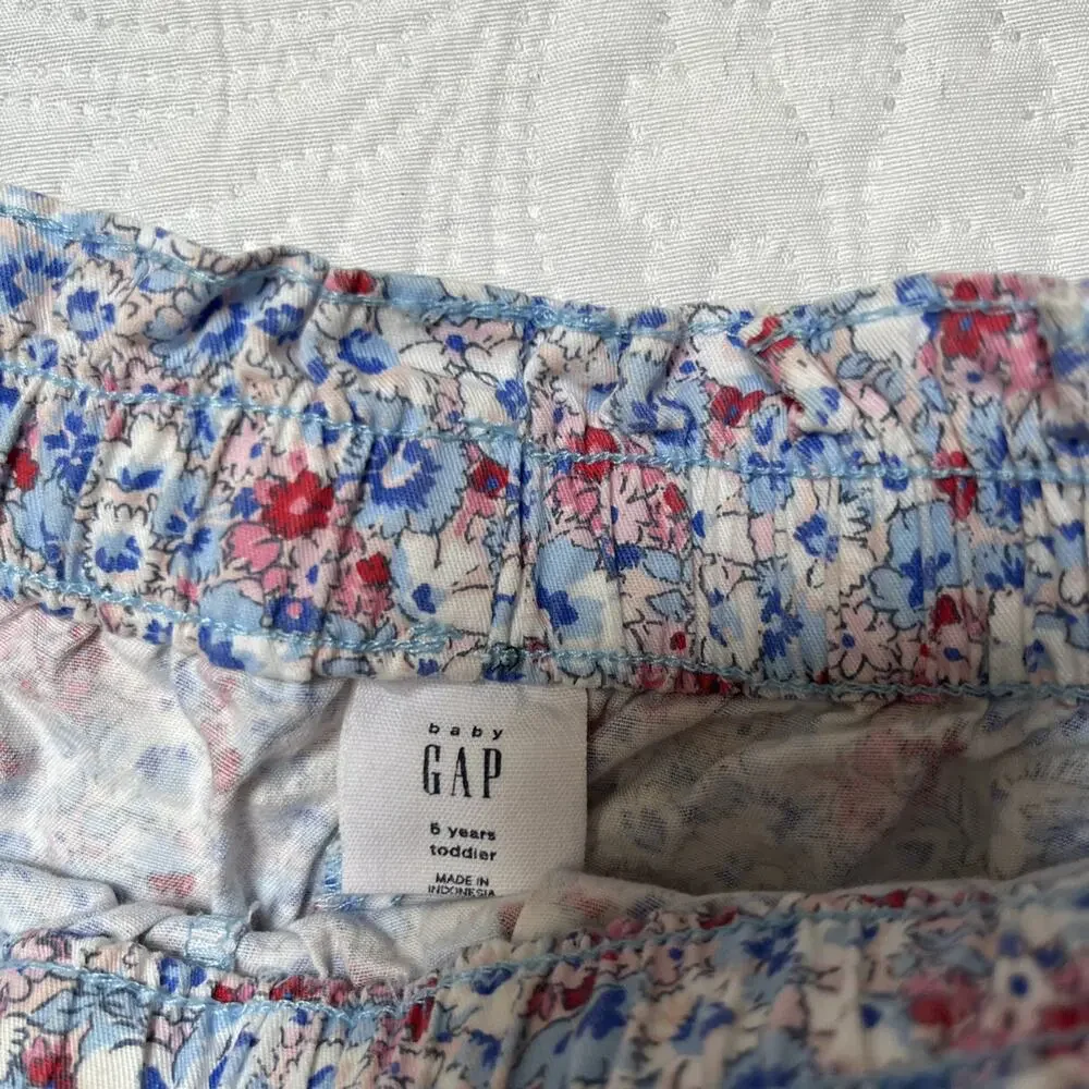 Gap Pull On Paper Bag Shorts Size 5